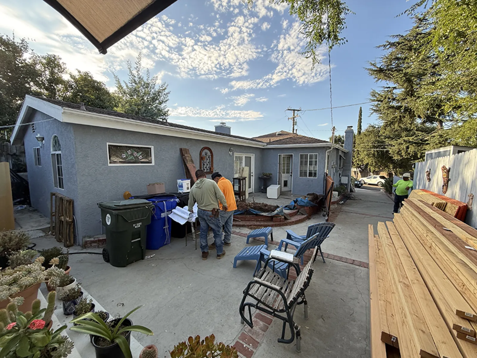 Franklin residence addition, crew on site at the rear exterior, La Crescenta